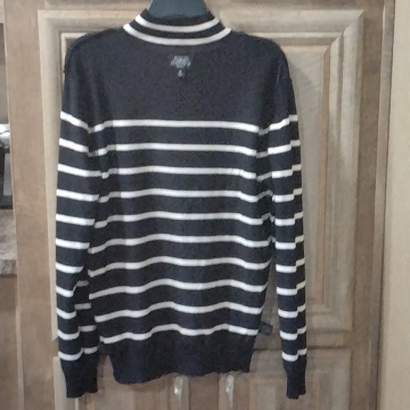 Very Nice New With Tags Long Sleeve Sweater (Women's Size Medium) - Picture 9 of 12